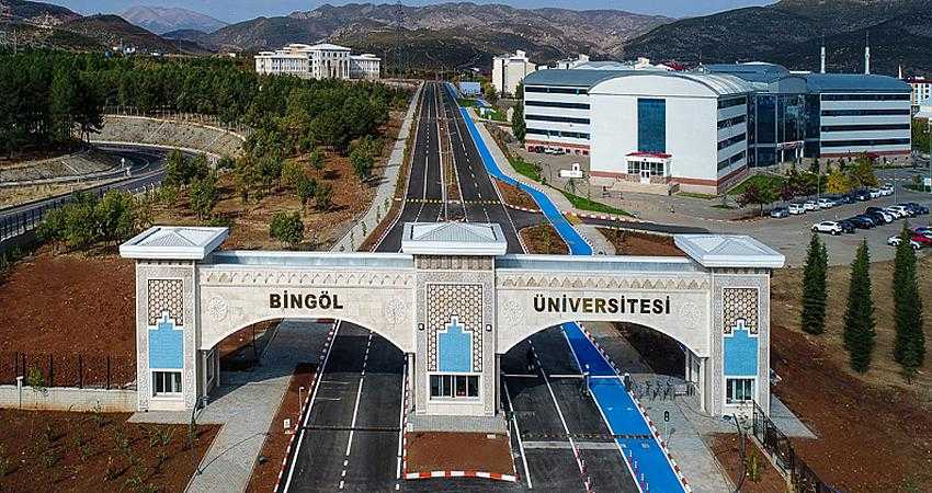 YÖK, ÜNİVERSİTELERİN 2019 YILI KARNELERİNİ DAĞITTI