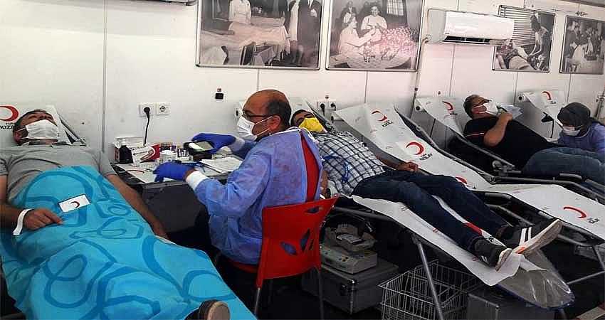 GÜNLÜK 110 ÜNİTE KAN BAĞIŞLANIYOR