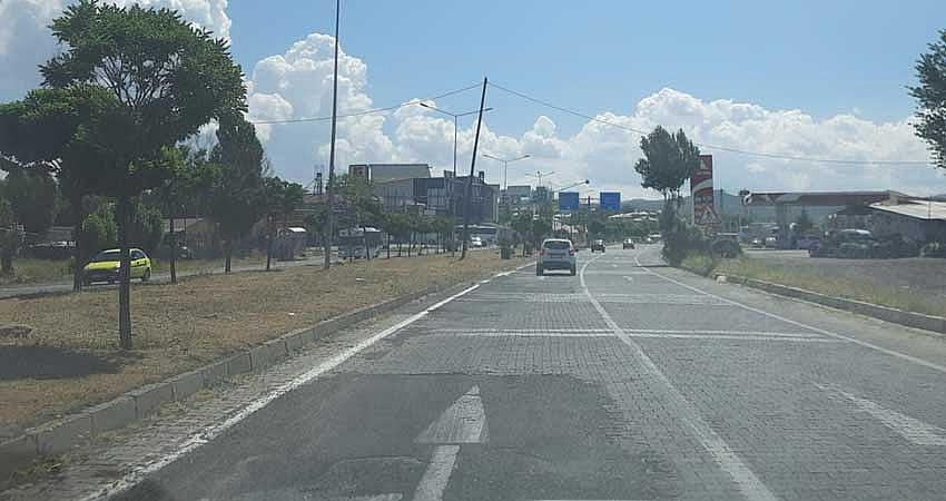 “KARAYOLLARINDA PARKE TAŞI KULLANIMINA SON VERİLMELİ”