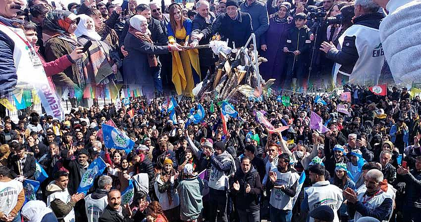 BİNGÖL’DE NEVROZ KUTLAMASI